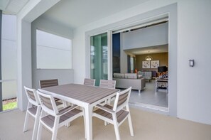 Microwave, oven, stovetop, dishwasher - Luxury 5 Bedroom Villa on Champions Gate Resort, Orlando Villa 1755 (Davenport)