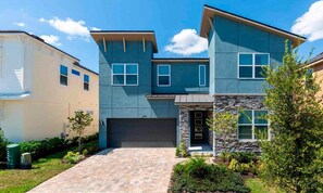 Exterior - Exclusive Villa With Large Private Pool on Solara Resort, Orlando Villa 4726 (Kissimmee)