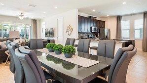 Unclassified image, 5 of 40, button - Luxury Contemporary Style Villa on Encore Resort at Reunion, Orlando Villa 4382 (Kissimmee)