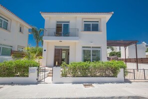 Exterior - Luxury 3 Bedroom Villa With Private Pool, Protaras Villa 1257 (Paralimni)