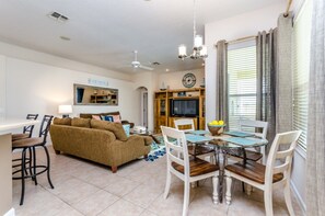 Villa (4 Bedrooms) | Ausstattung der Unterkunft