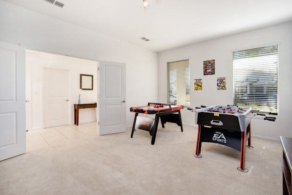 Villa (5 Bedrooms) | Property amenity