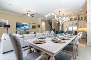 Villa (Multiple Bedrooms) | Property amenity