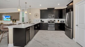 Private kitchen - 5 Star Villa Close to Disney, Orlando Mansion 5050 (Kissimmee)