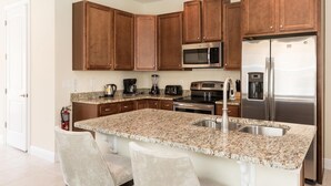 Microwave, oven, stovetop, dishwasher - Luxury Private Villa With Large Pool on Encore Resort at Reunion, Orlando Villa 4370 (Kissimmee)