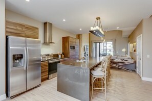 Microwave, oven, stovetop, dishwasher - Luxury 5 Star Villa on Magic Village Resort,minutes From Disney World, Orlando Villa 3599 (Kissimmee)