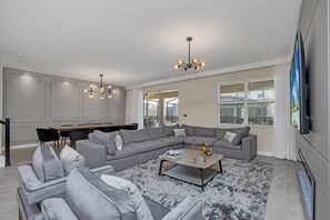 Villa (Multiple Bedrooms) | Property amenity