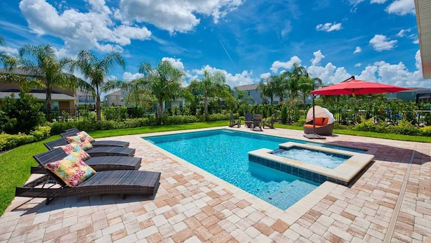 Outdoor pool - Luxury Villa on Encore Resort at Reunion With a Private Pool, Orlando Villa 4707 (Kissimmee)