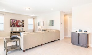 Living area - Luxury Contemporary Style Villa on Encore Resort at Reunion, Orlando Villa 4497 (Kissimmee)