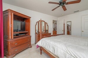 Villa (4 Bedrooms) | Property amenity