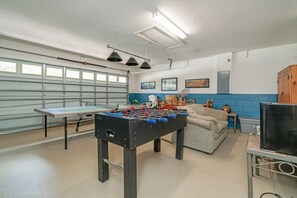 Villa (4 Bedrooms) | Property amenity