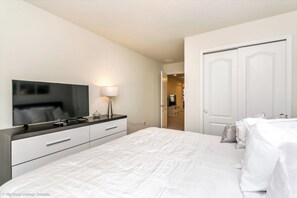 5 bedrooms, laptop workspace, travel cot, free WiFi - Luxury 5 Bedroom Townhome on Windsor at Westside Resort, Orlando Townhome 2795 (Kissimmee)