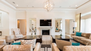 Unclassified image, 5 of 51, button - Luxury Villa With Private Pool on Reunion Resort and Spa, Orlando Mansion 4744 (Kissimmee)