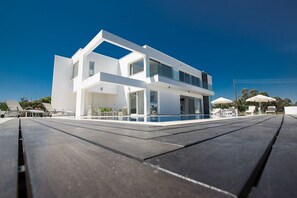 Exterior - Rent a Luxury Villa in Cyprus Close to the Beach, Protaras Villa 1239 (Paralimni)
