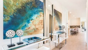 8 slaapkamers, een laptopwerkplek, wifi, beddengoed