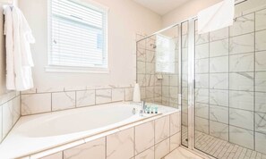 Bathroom - Luxury Villa With Private Pool on Encore Resort at Reunion, Orlando Villa 4511 (Kissimmee)