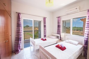 Room - Rent a Luxury Villa in Cyprus Close to the Beach, Sotira Villa 1200 (Sotira)