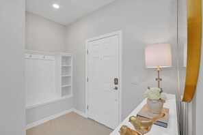 Room - Luxury 5 Star Townhome on Windsor Island Resort,minutes From Disney World, Orlando Townhome 5065 (Davenport)