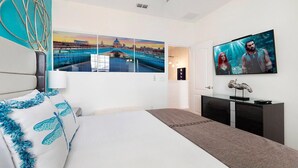 10 bedrooms, laptop workspace, free WiFi, bed sheets - Luxury Contemporary Style Villa on Solterra Resort, Orlando Villa 4544 (Davenport)