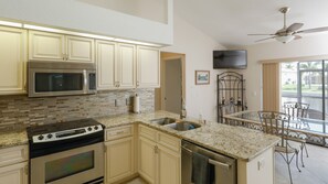 Microwave, oven, stovetop, dishwasher - Luxury Villa on Charlotte Harbor, Charlotte County Villa 1006 (Punta Gorda)