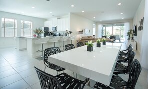 Dining - Luxury Villa With Private Pool on Encore Resort at Reunion, Orlando Villa 4392 (Kissimmee)