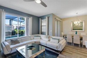 Villa (4 Bedrooms) | Property amenity