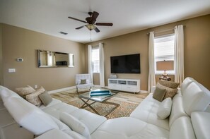 Villa (6 Bedrooms) | Property amenity