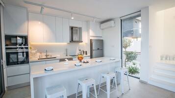 Microwave, oven, stovetop, dishwasher