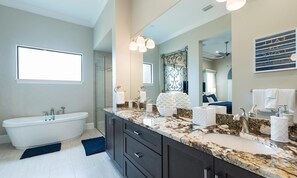 Bathroom - Luxury Mansion With Private Pool on Reunion Resort and Spa, Orlando Mansion 4603 (Kissimmee)