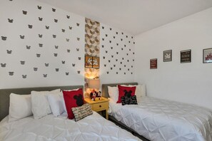 3 chambres, espace de travail pour ordinateurs portables