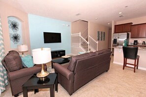 TV, fireplace