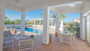 Unclassified image, 3 of 26, button - Rent a Luxury Villa in Cyprus Close to the Beach, Protaras Villa 1220 (Paralimni)