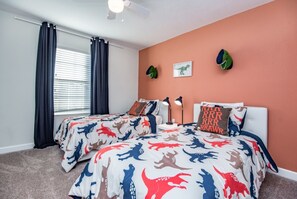 4 bedrooms, laptop workspace, bed sheets - Rent a Luxury Villa on Champions Gate Resort, Minutes From Disney, Orlando Villa 1760 (Davenport)