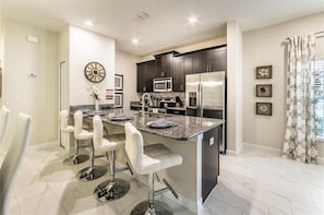 微波爐、烤箱、爐台、洗碗機