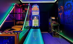 Games room - Rent Your Own Orlando Villa With Large Private Pool on Solterra Resort, Orlando Villa 4730 (Davenport)