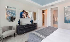 8 bedrooms, laptop workspace, bed sheets - Rent the Perfect 8 Bedroom Villa on Solara Resort, Orlando Villa 4723 (Kissimmee)