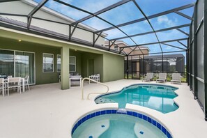 Villa (6 Bedrooms) | Property amenity