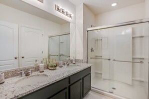 Villa (6 Bedrooms) | Property amenity