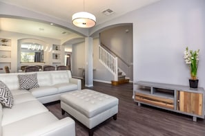 Living room - Rent a Luxury Villa on Emerald Island Resort, Minutes From Disney, Orlando Villa 2791 (Kissimmee)