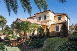 Villa (5 Bedrooms) | Property amenity - Rent a Luxury Villa on Champions Gate Resort, Minutes From Disney, Orlando Villa 2510 (Davenport)