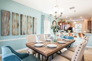 Villa (5 Bedrooms) | Property amenity