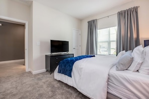 4 bedrooms, laptop workspace, iron/ironing board, free WiFi