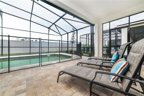 Outdoor pool - Rent Your Dream Holiday Villa in One of Orlando's Most Exclusive Resorts,solara Resort , Orlando Villa 5512 (Kissimmee)