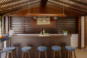 Bar (en la propiedad)