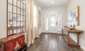 8 bedrooms, laptop workspace, WiFi, bed sheets - Rent This Luxury 5 Star Villa on Encore Resort at Reunion, Orlando Villa 4410 (Kissimmee)