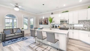 Private kitchen - Ultimate 5 Star Villa With Private Pool on Reunion Resort and Spa, Orlando Villa 4557 (Kissimmee)