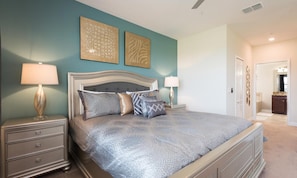 3 bedrooms, laptop workspace, bed sheets