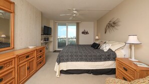 2 bedrooms, laptop workspace, bed sheets