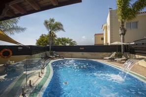 Biệt thự (2 Bedrooms) | Tiện nghi, dịch vụ nơi lưu trú