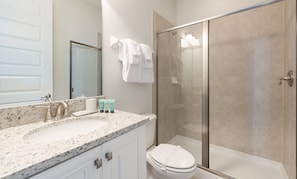Bathroom - Rent Your Own Orlando Villa With Large Private Pool on Encore Resort at Reunion, Orlando Villa 4345 (Kissimmee)